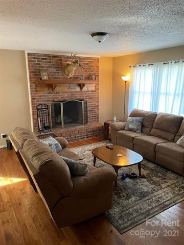 Building Photo - 104 Windward Dr