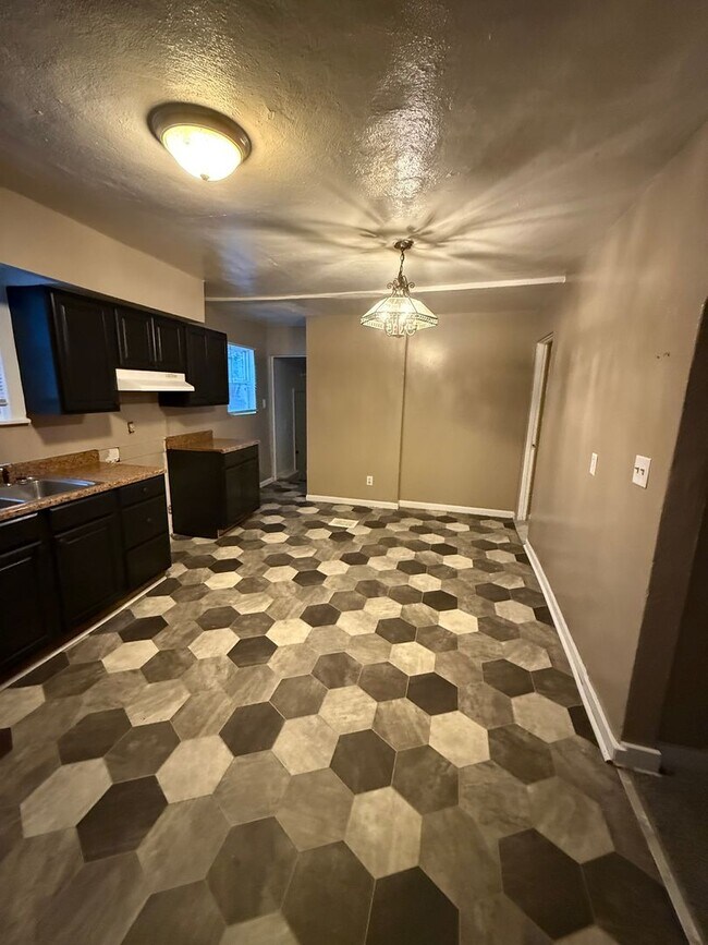 Foto del edificio - 3 BR/2 BA home on historic west end!