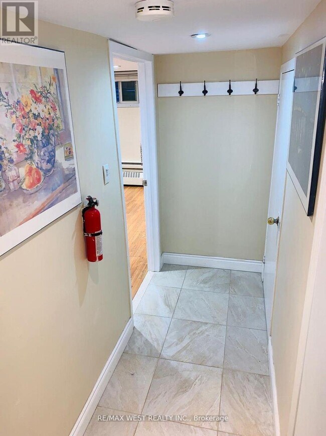 Photo du bâtiment - 900 Avenue Rd