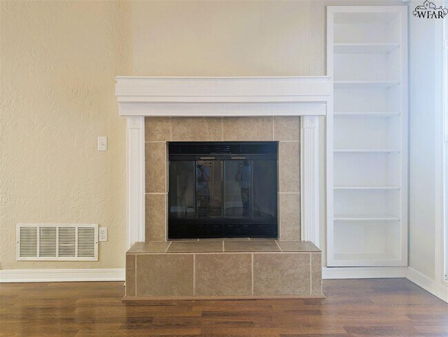Foto del edificio - 5205 Pebblestone Dr