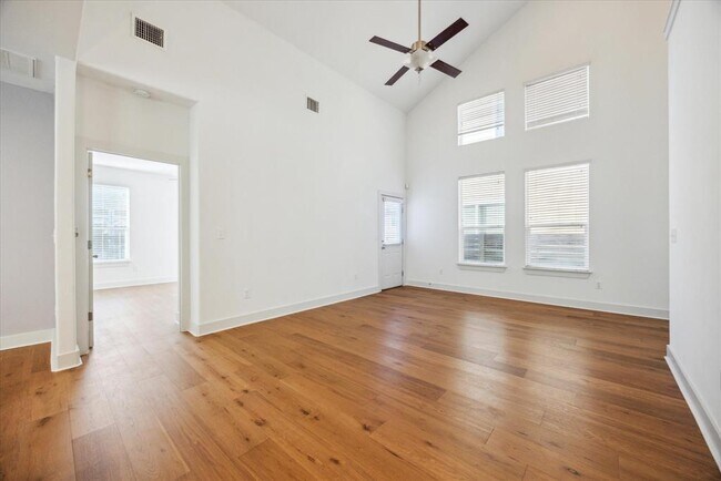 Foto del edificio - 2202 Montague St