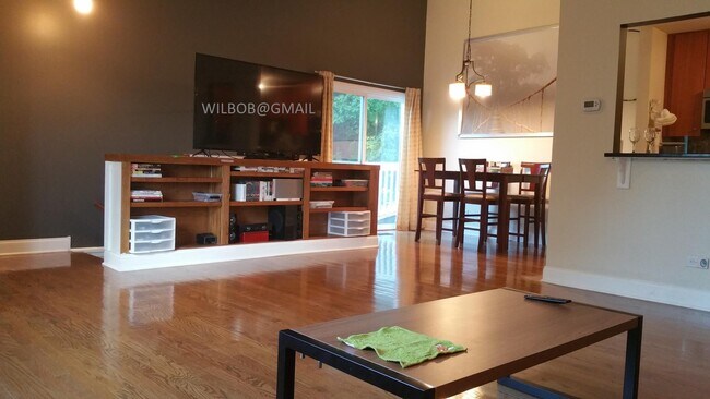 LIVING DINING - 496 Buchanan Ct