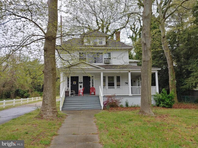 Foto del edificio - 1004 Camden Ave