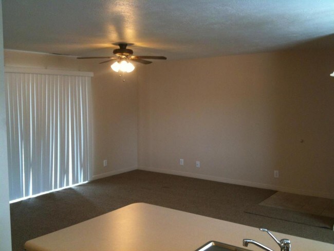 Building Photo - 42 N 500 W #402 Washington, UT 84780