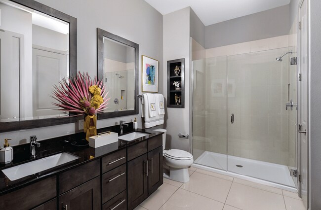 Foto del edificio - Ultra Luxury, Signature Flooring, Across f...