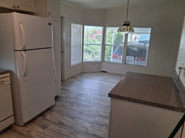 Kitchen and dining area - 35303 SW 180th Ave