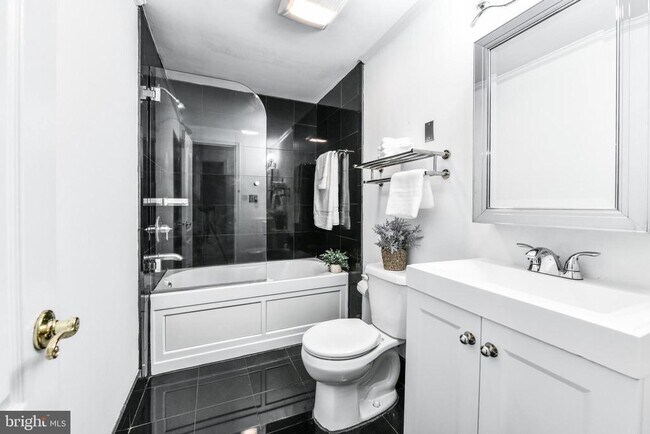 Foto del edificio - 1211 S Eads St