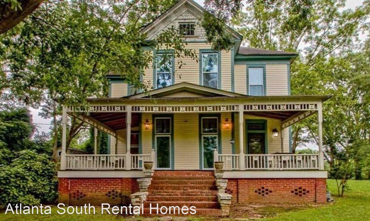 28 W Broad St, Grantville, GA 30220 House Rental in Grantville, GA