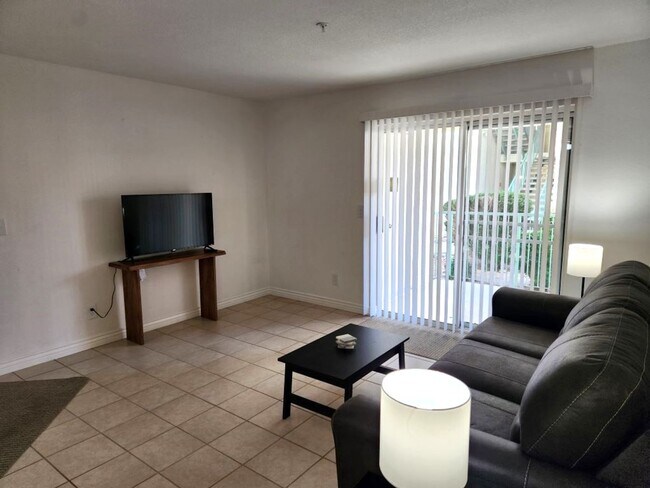 Building Photo - Furnished First Floor Condo