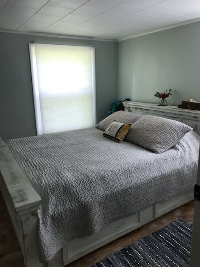 Foto del edificio - Large Four Bedroom Farmhouse in Chelsea!