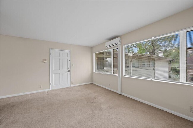 Foto del edificio - 11 Peachtree Hills Ave NE