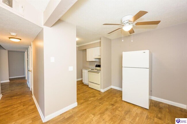 Foto del edificio - 621 Stewart St