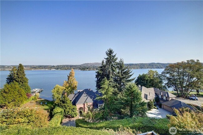 Foto del edificio - 4bd/3.5ba Mercer Island Home