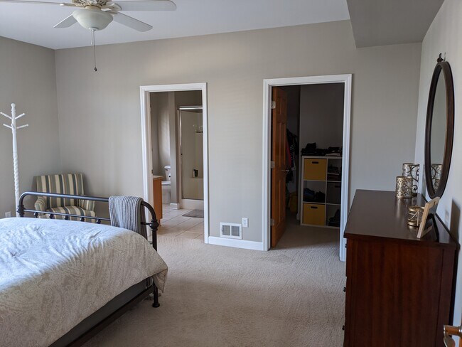 cama principal - 283 S Zeeb Rd