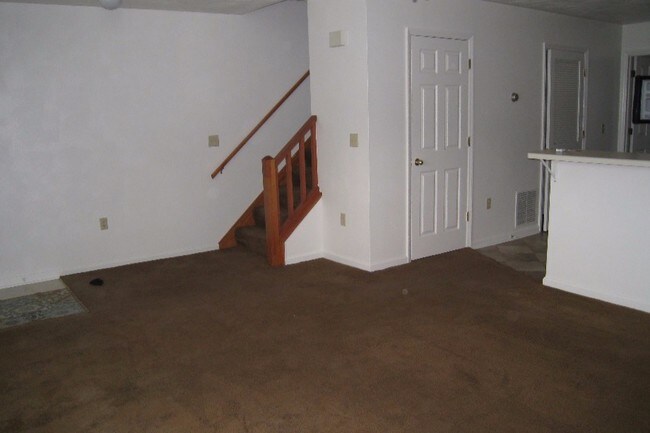 Living Room - 804 Patrick Henry Dr