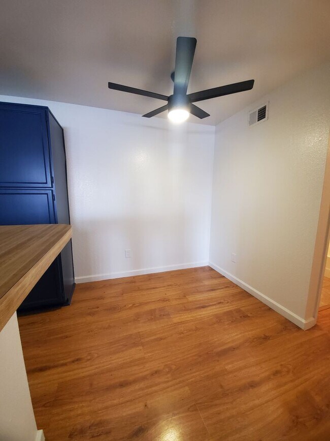 Foto del edificio - Ground level 2 bed/2 bath condo- Guadalupe & Country Club