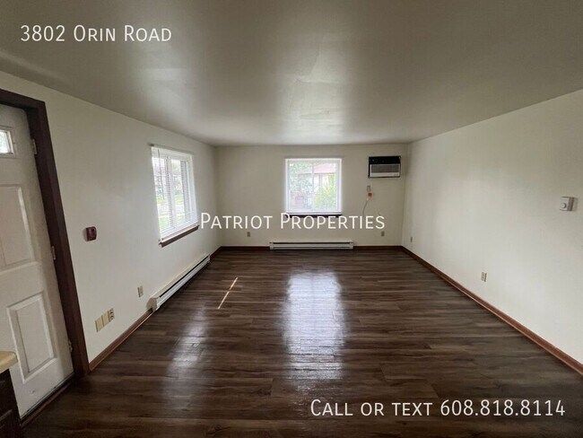 Building Photo - 1 bed/1 bath plus den in Madison, WI!