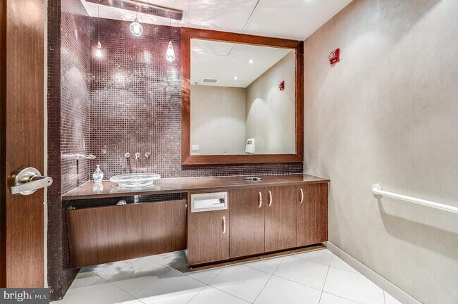 Foto del edificio - 440 L St NW