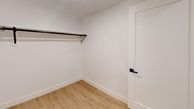 Interior Photo - ALLESANDRO