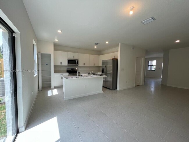 Foto del edificio - 24522 SW 119th Pl