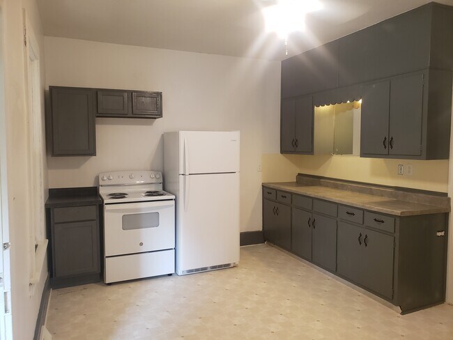 Foto del edificio - 28 Western Ave