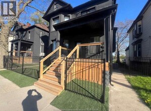 Building Photo - 429 Wyandotte St W