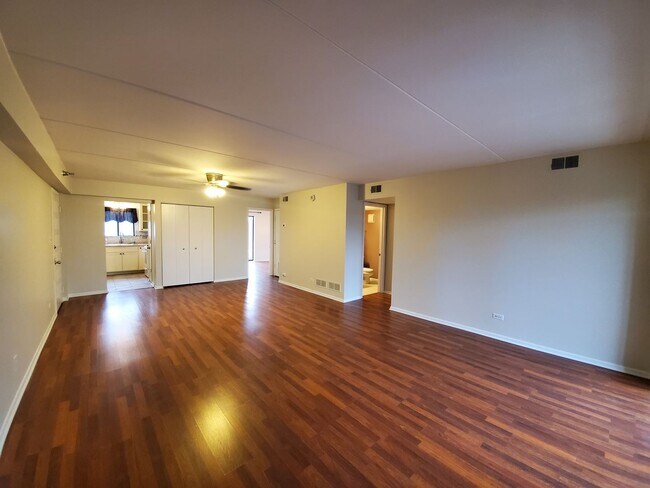 Foto del edificio - Tinley Park Condo
