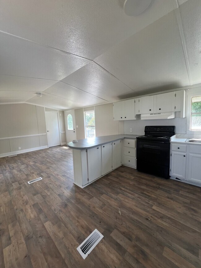 Building Photo - 129 Allison Ln
