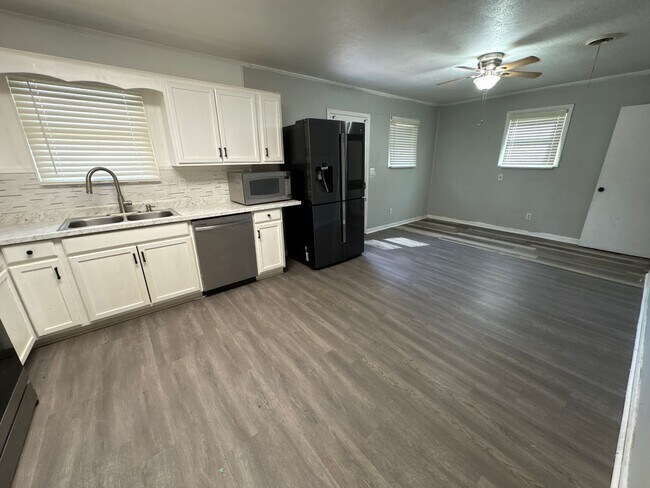 Foto del edificio - 532 Dove St