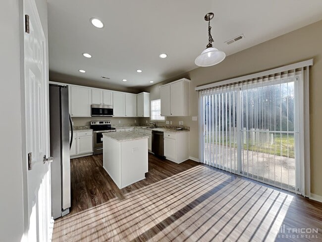 Building Photo - 2834 Oakdale Pasture Dr