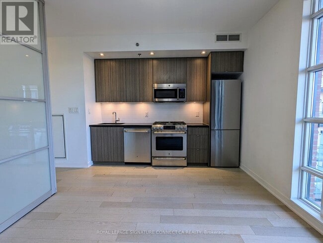 Building Photo - 88 Colgate Ave