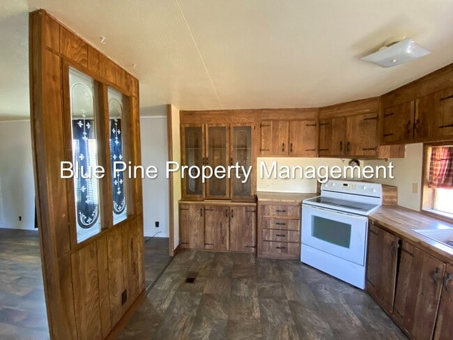 Building Photo - 511 US-26