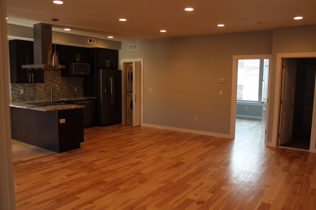 Building Photo - 708 N 19th St