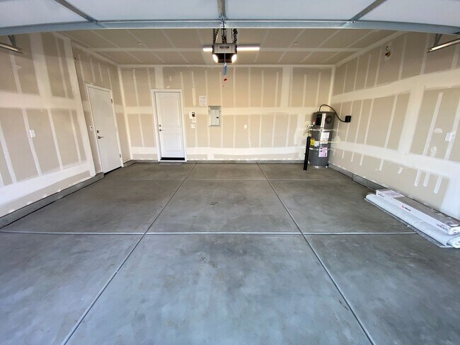 Foto del edificio - Newly Built in NW Visalia near Shannon Ranch!