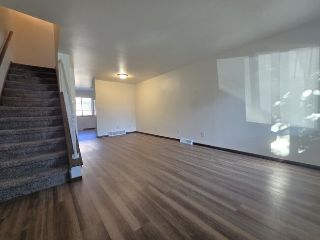 Building Photo - 1421 Oakes Rd