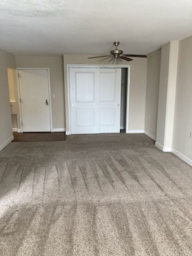 Interior Photo - Garfield Tower - GAR