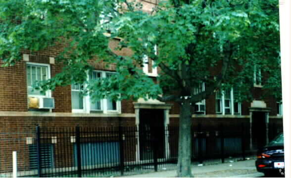 Primary Photo - 2248 W Marquette Rd