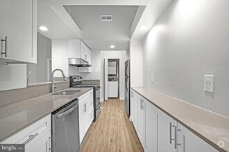 Building Photo - 303 Vine St