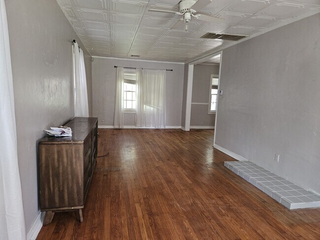 Foto del edificio - 3113 Drexel Ct