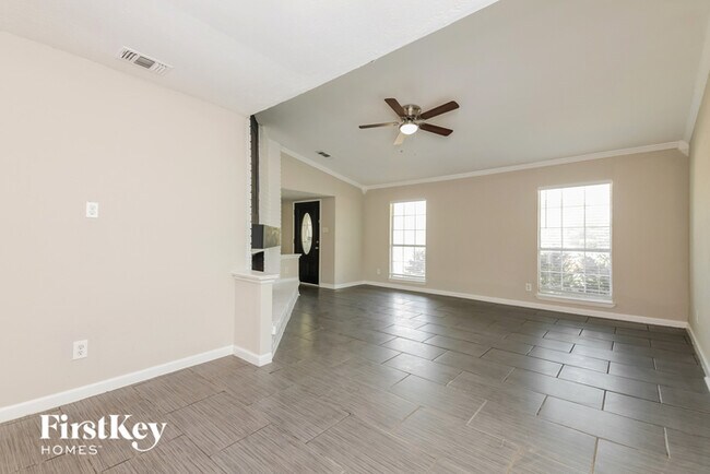 Foto del edificio - 8822 Westfield Dr