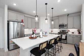 Building Photo - 15823 Black Grouse Dr