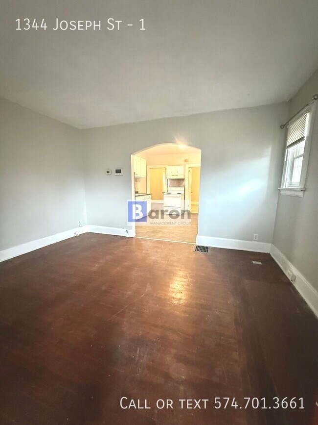 Foto del edificio - 1344 Joseph St