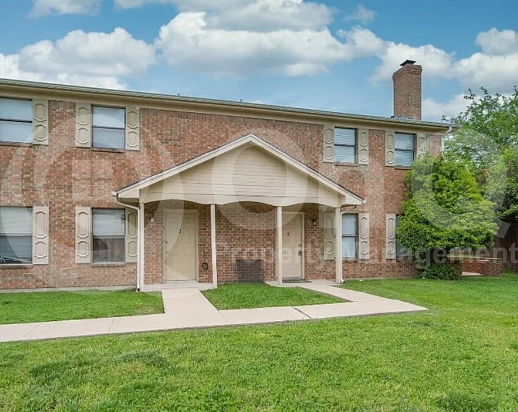 Primary Photo - 3947 N Garland Ave