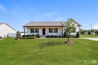 Building Photo - 20 Pine Meadow Way