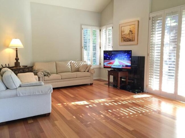 Building Photo - 3 bedroom in Foster City CA 94404
