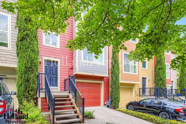 Building Photo - ** BEST PRICE ** - Wonderful 3 Bed 3 Bath ...