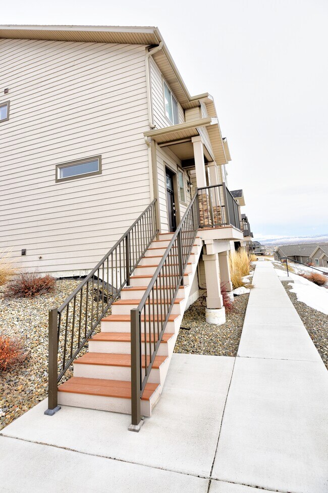 Stairs for Front Door - 882 Napa Dr