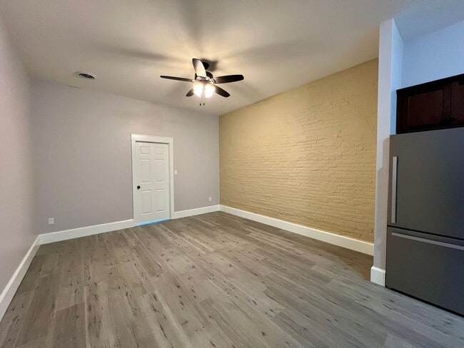 Foto del edificio - BRAND NEW! 2 Bedroom/1 Bathroom Unit For Lease in Delavan, Illinois