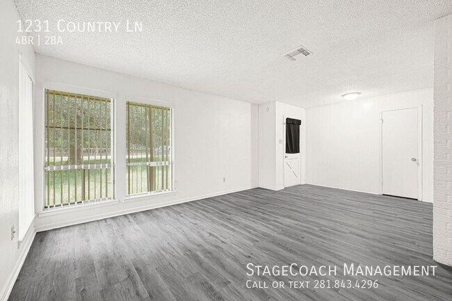 Foto del edificio - 1231 Country Ln