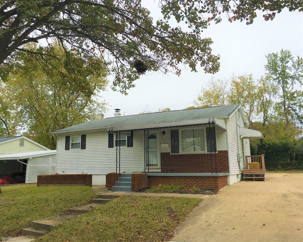 Primary Photo - 4 br, 2 bath House - 327 Park Hall S